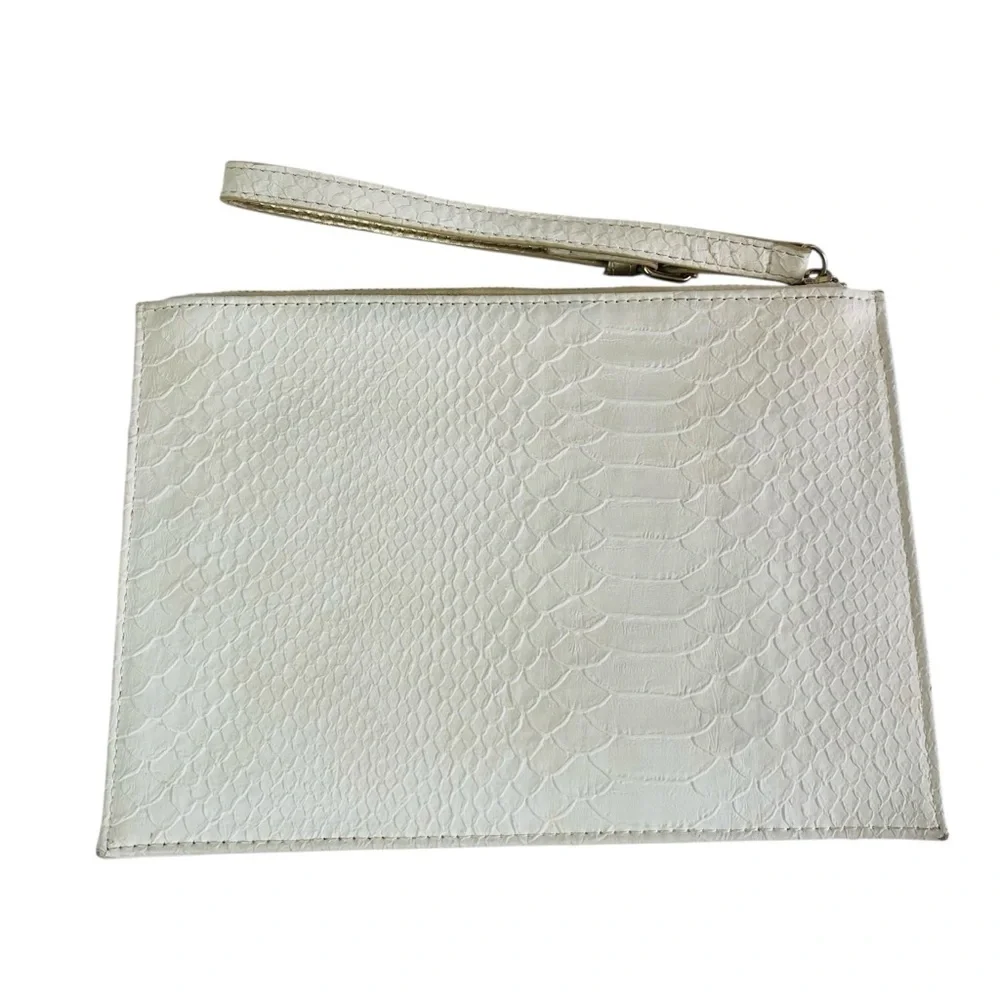 Sondra Robert’s Vintage Floral Clutch Purse 7” x 9.5”